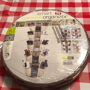 Smart carousel organizer